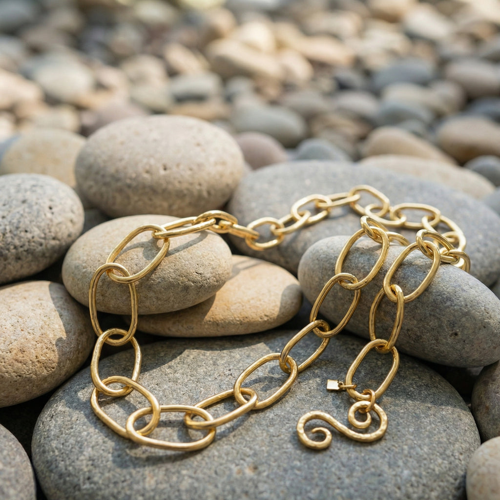 Handmade oval link chain necklace detail, 925 silver artisan jewelry with antique-style clasp, Turkish designer necklace by Sultan Bodrum