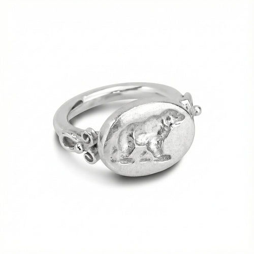 Handmade grizzly bear ring by Sultan Yılmaz, 925 sterling silver, Bodrum