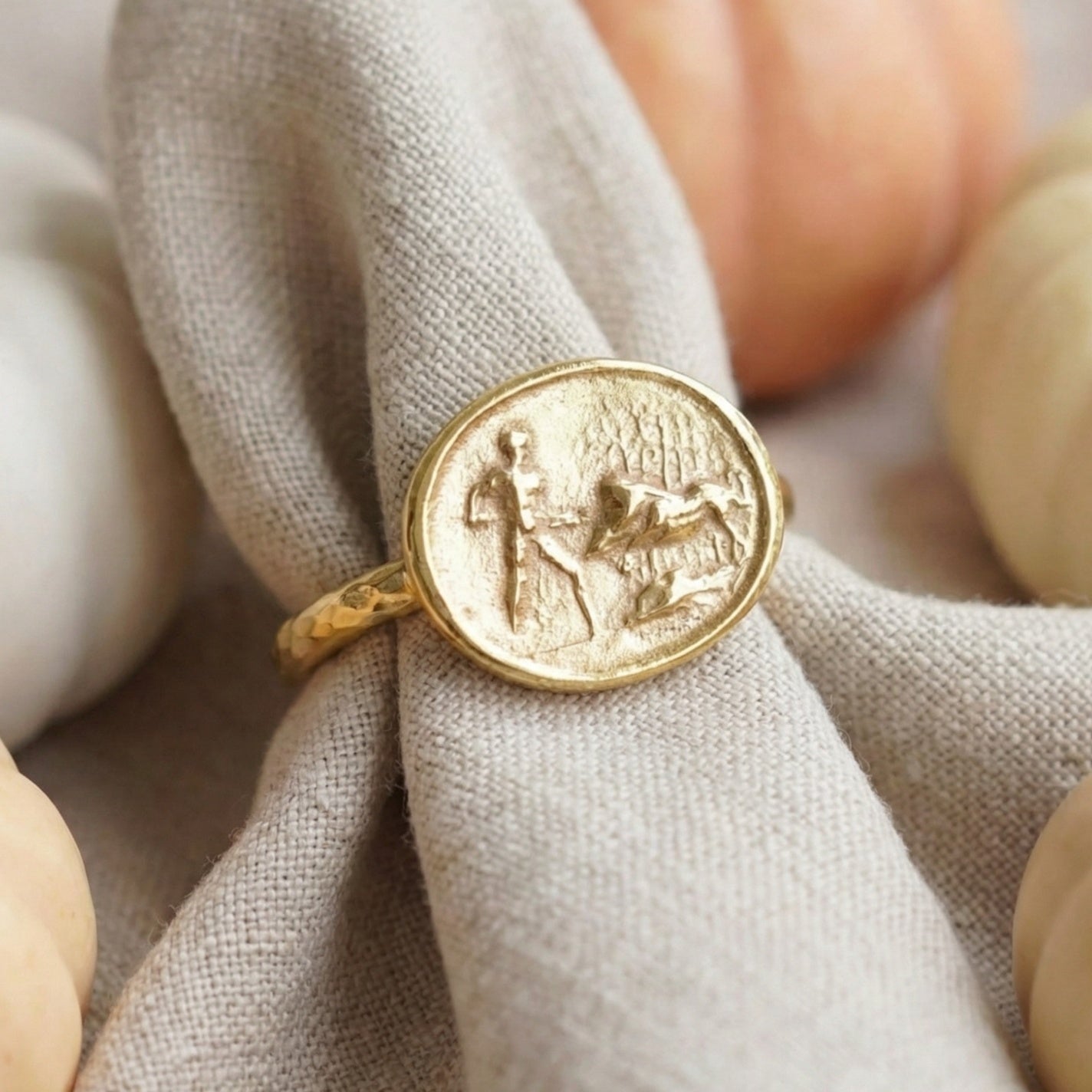 Ancient lion hunter ring, handcrafted in Bodrum, symbol of courage and strength, unique gift
