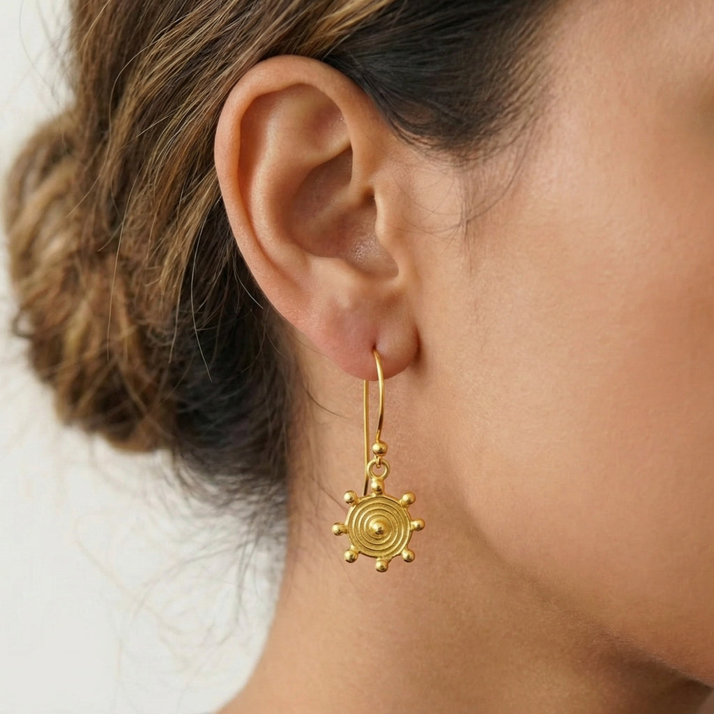 Ancient inspired dangle earrings with sun design, handcrafted 925 silver, timeless elegance, perfect gift for her
