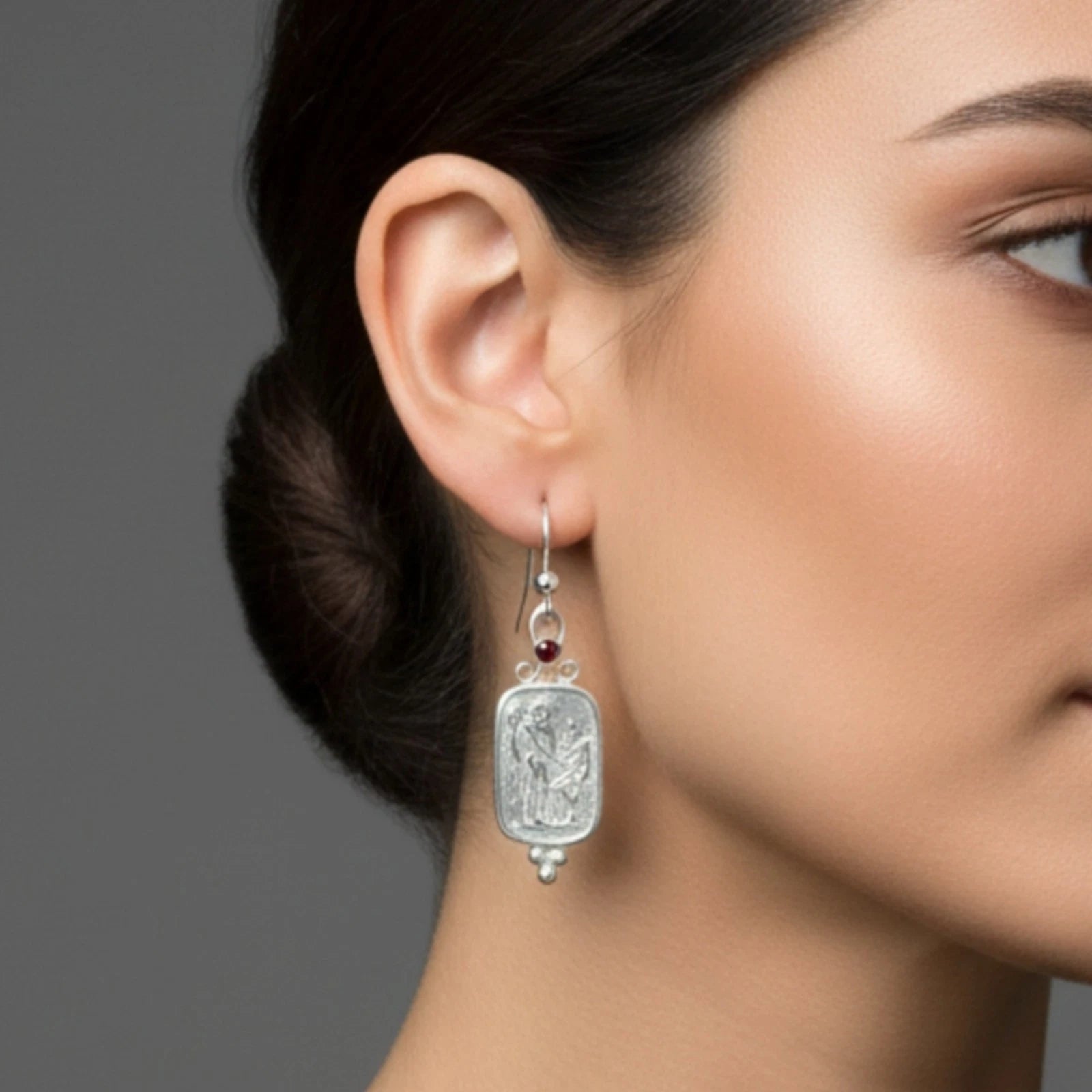 Designer garnet coin earrings, 925 silver Turkish jewelry by AtelierSultan Bodrum, symbol of protection and vitality
