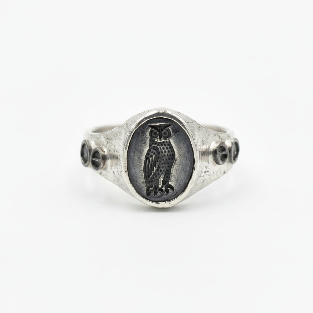 Oxidized silver owl signet ring handcrafted by Sultan Yılmaz in Bodrum - 925 sterling silver men's jewelry