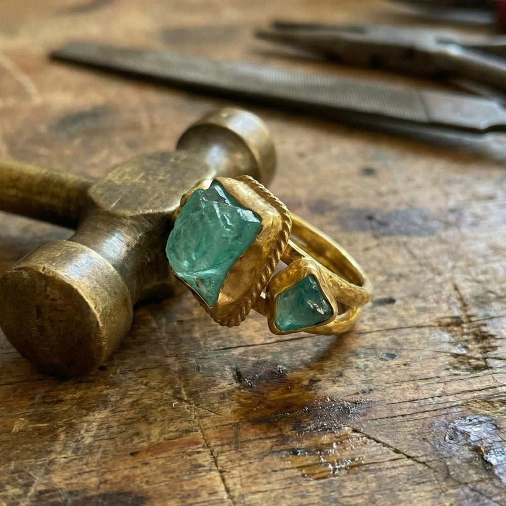 Designer silver blue apatite ring inspired by ancient Roman civilizations, handcrafted 925 silver jewelry from Bodrum workshop
