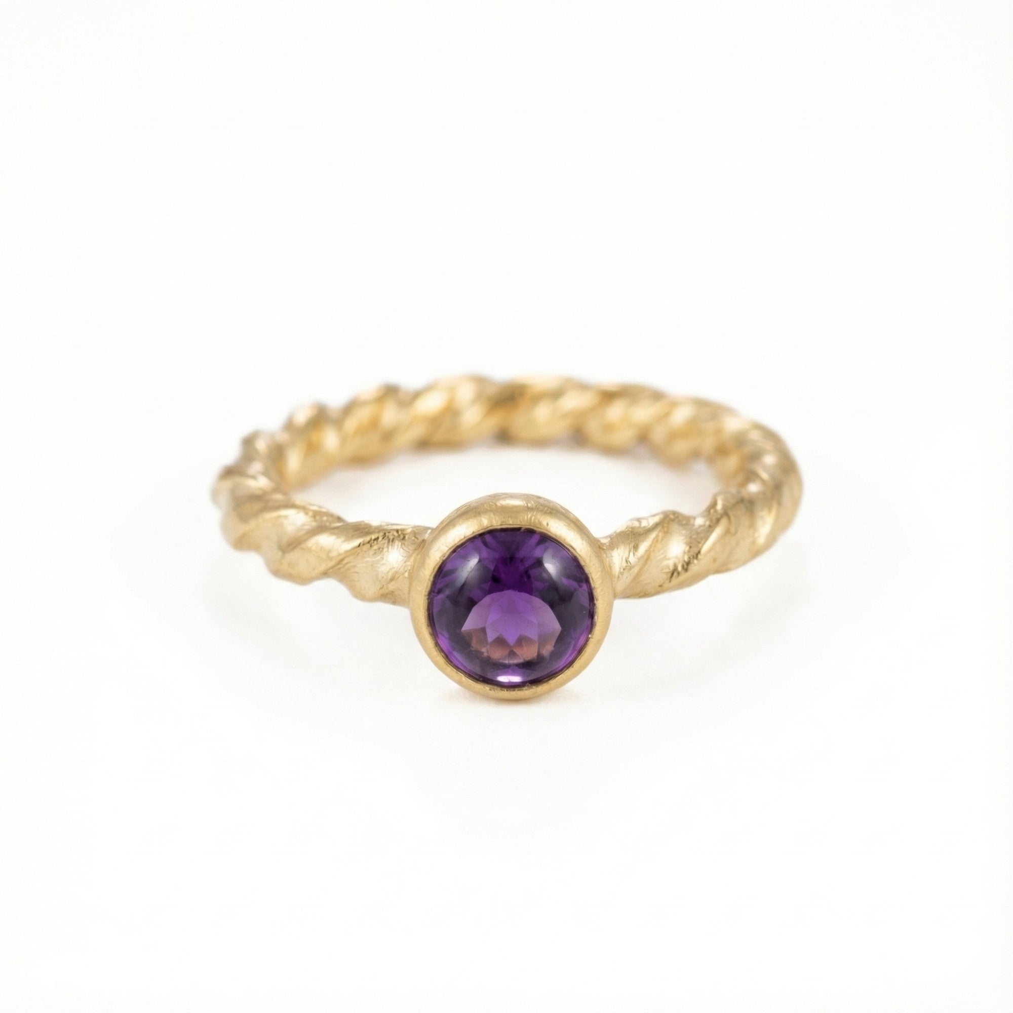 Amethyst peace ring handcrafted by Sultan Yılmaz in Bodrum - 925 sterling silver Turkish women's jewelry