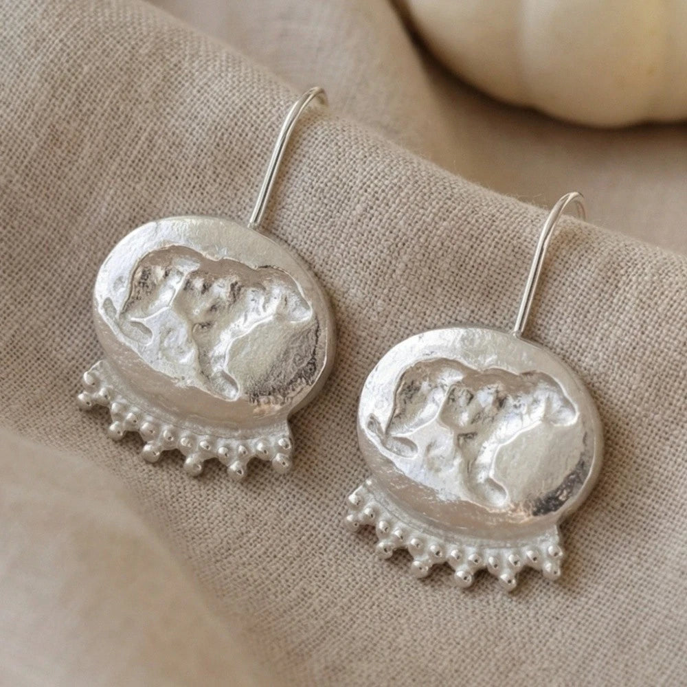 Unique Turkish grizzly bear coin earrings by AtelierSultan
